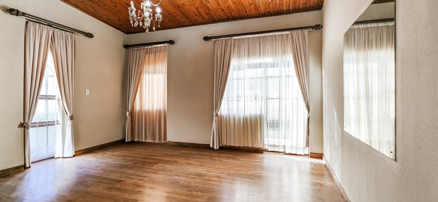 5 Bedroom Property for Sale in Sasolburg Ext 4 Free State